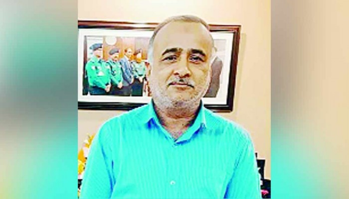 মিনিস্টিরিয়াল স্টাফ নজরুল ইসলাম  বহু অভিযোগ, ডিএমপির একই দপ্তরে তবু ১৭ বছর