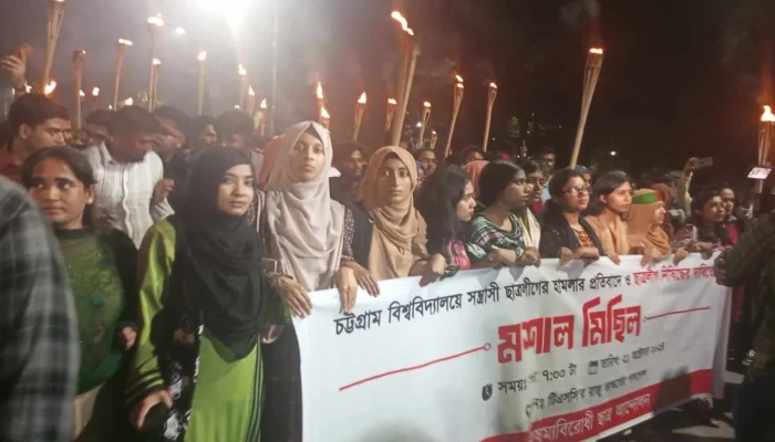 বৈষম্যবিরোধী ছাত্র ছাত্রলীগকে নিষিদ্ধের দাবি জানিয়েছে। একইসঙ্গে রাষ্ট্রপতি মোঃ সাহাবুদ্দিনের পদত্যাগও দাবি করেন।