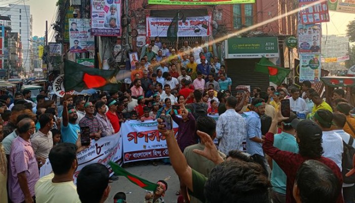 ৮ দফা দাবি না মানলে ঢাকা অবরোধ !