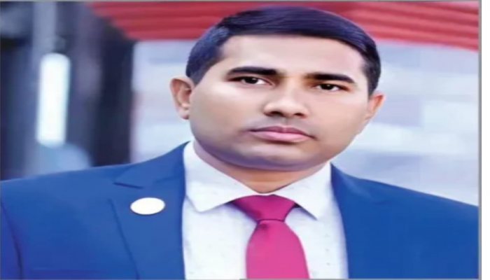 আশুলিয়ায় গার্মেন্টস কর্মীকে গুলিবিদ্ধ গ্রেফতারি পরোয়ানা গৃহায়ন ও গণপূর্ত সাবেক মন্ত্রীর অর্থ সেক্রেটারি মো:সাইফুজ্জামান চুন্নু এর নামে।