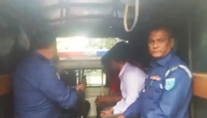 ভোটার হতে গিয়ে রোহিঙ্গা যুবক আটক