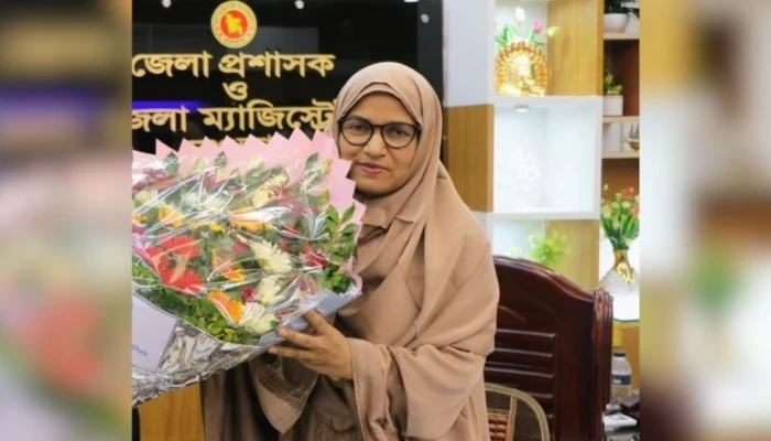 ​পরীক্ষায় প্রথম হয়েও চাকরি না পাওয়ায় ডিসিসহ সাতজনের বিরুদ্ধে মামলা