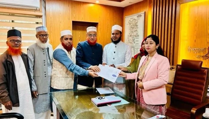 ​জামায়াত নেতাদের সঙ্গে নিয়ে মনোনয়নপত্র সংগ্রহ সালাউদ্দিন আইউবীর