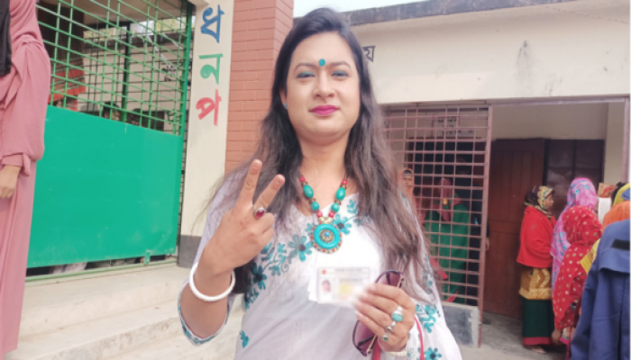 ​তৃতীয় লিঙ্গের প্রার্থী সেই রানীর মনোনয়নপত্র বৈধ ঘোষাণা