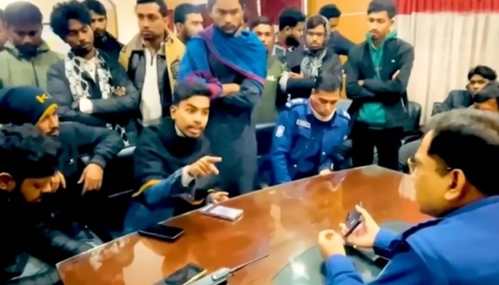 ​ওসিকে হুমকি, বৈষম্যবিরোধীর সেই নেতাকে শোকজ