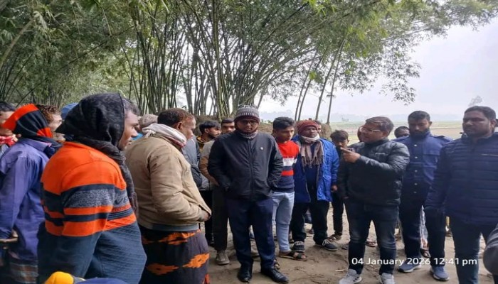 নদী থেকে বালু উত্তোলনের বিরুদ্ধে মোবাইল কোর্ট