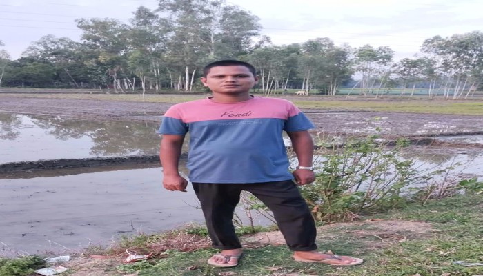 ​ধনবাড়ীতে প্রকাশ্যে যুবককে এলোপাতাড়ি পিটিয়ে জখম....