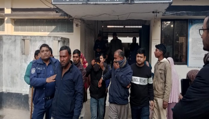 ডিমলায় প্রেমের সম্পর্ক ঘিরে সেনা সদস্যসহ আটক পাঁচ