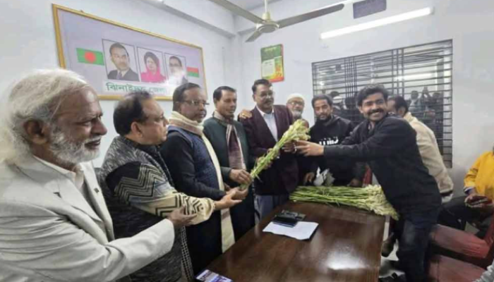 বিএনপিতে যোগ দিলেন জাতীয় পার্টির ২ শতাধিক নেতাকর্মী