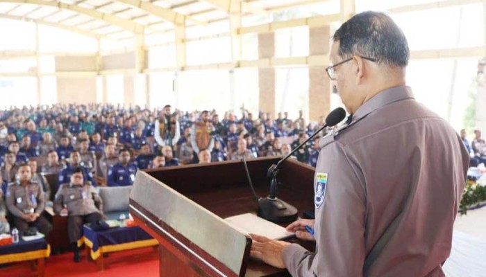 ​নিরপেক্ষ থেকে নির্বাচনে দায়িত্ব পালনের নির্দেশ আইজিপির