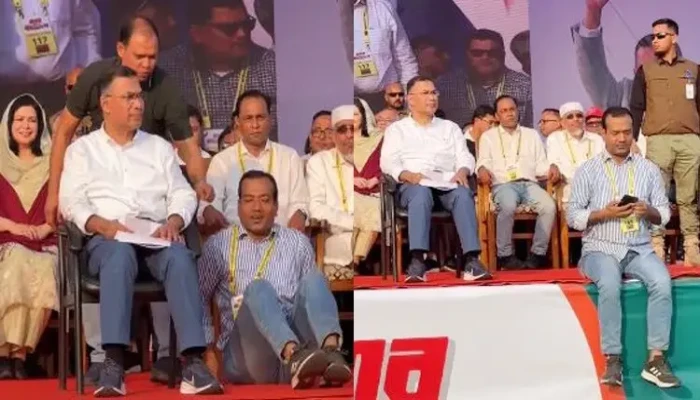 মঞ্চে পা দুলিয়ে বসা নিয়ে ছাত্রদল সভাপতির পোস্ট