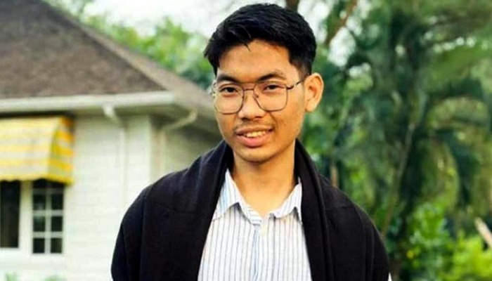 ​পদত্যাগের সিদ্ধান্ত থেকে সরে এলেন ডাকসুর সর্বমিত্র