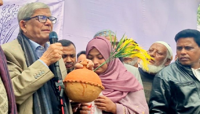 আমার বিশ্বাস এবারের নিরবাচনটাকে কেউ বন্ধ করতে পারবে না// জনগণ এবার ভোট দেবার পণ করেছে  ............ঠাকুরগাঁওয়ে নির্বাচনী পথসভায় মির্জা ফখরুল ইসলাম