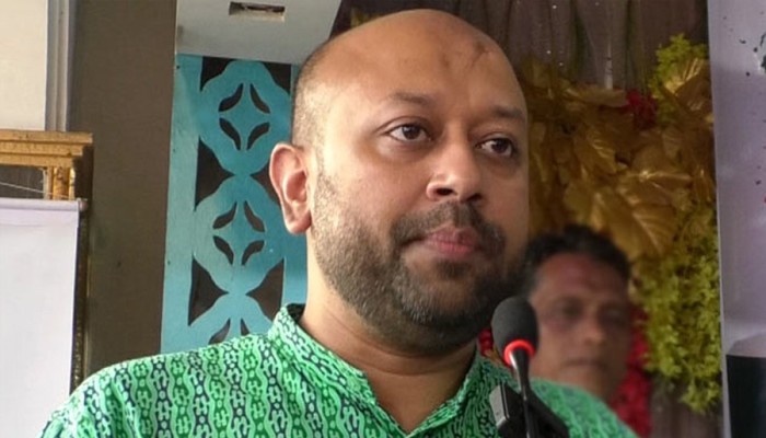 ​নষ্ট রাজনীতিতে আর থাকতে চাই না: ফুয়াদ