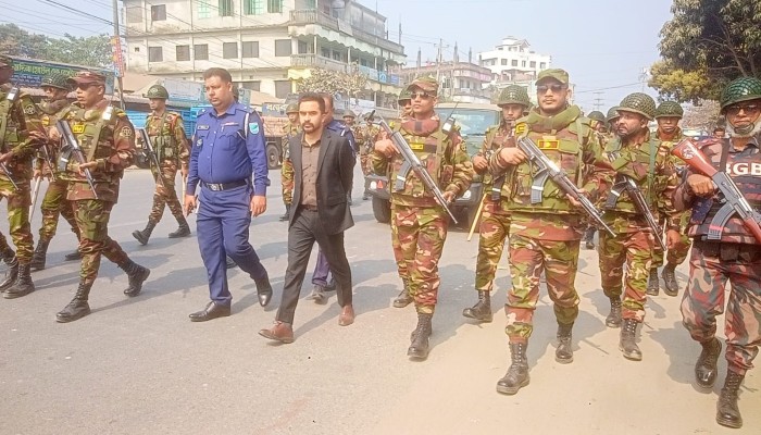 ​টাঙ্গাইলের ধনবাড়ীতে যৌথ বাহিনীর মহড়া