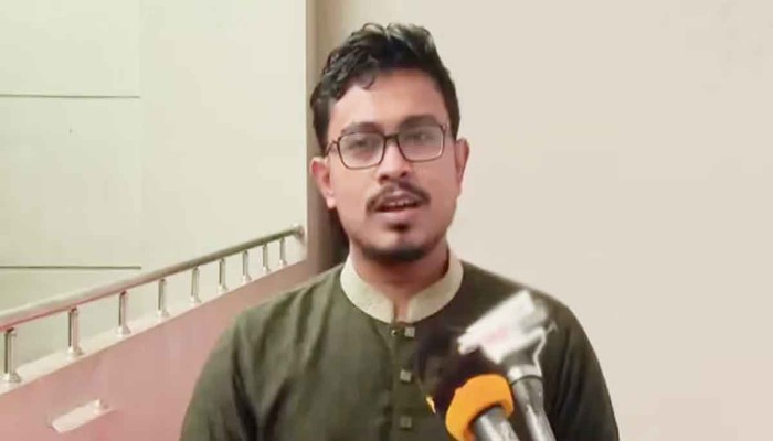 ​কার ইশারায় ভোটকেন্দ্রে মোবাইল ফোন নিষিদ্ধের ষড়যন্ত্র বাস্তবায়ন হলো, প্রশ্ন ডাকসু ভিপির