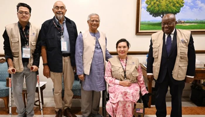 ​প্রধান উপদেষ্টার সঙ্গে কমনওয়েলথ নির্বাচন পর্যবেক্ষক দলের সাক্ষাৎ