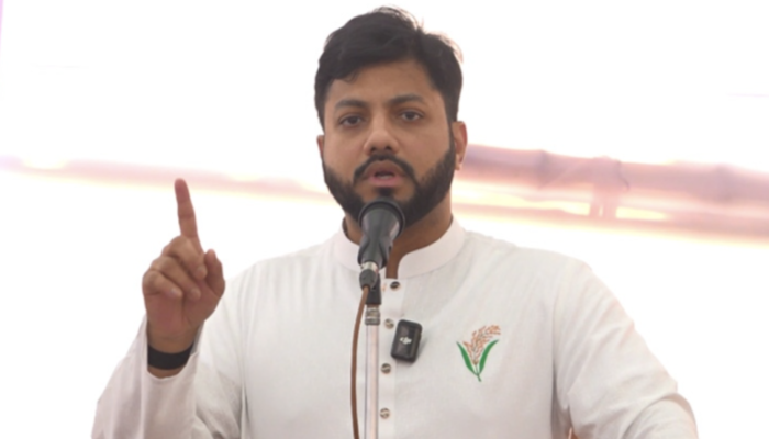 ​অন্তর্বর্তী সরকারের আমলে দেশের অর্থনীতি স্থবির হয়ে পড়েছে: ইশরাক হোসেন