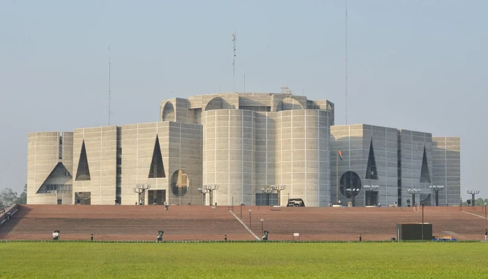 ​মঙ্গলবার সকালে সংসদ সদস্য, বিকেলে মন্ত্রিসভার শপথ: আইন উপদেষ্টা