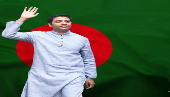 ঢাকা-১৩ আসনে তারুণ্যের জয়জয়কার: রিকশাকে পেছনে ফেলে বিজয়ী ববি হাজ্জাজ।