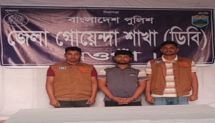 নওগাঁ জেলা সদরে দেড় লাখ টাকা "ছিনতাই নাটক"