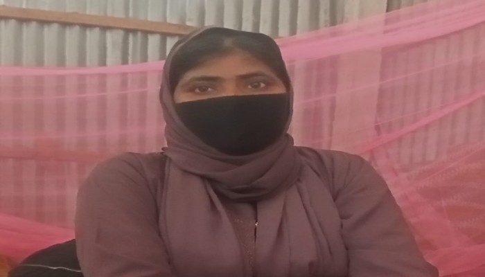 ডিমলায় সন্তানের পিতার স্বীকৃতির দাবিতে অন্তঃসত্ত্বা নারীর অবস্থান