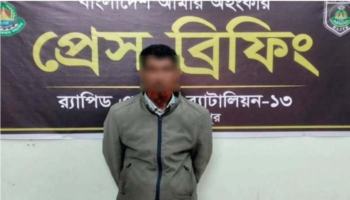 ঠাকুরগাঁও শুখানপুখরীতে কোটি টাকার কষ্টি পাথরের মূর্তিসহ পাচারকারী গ্রেফতার
