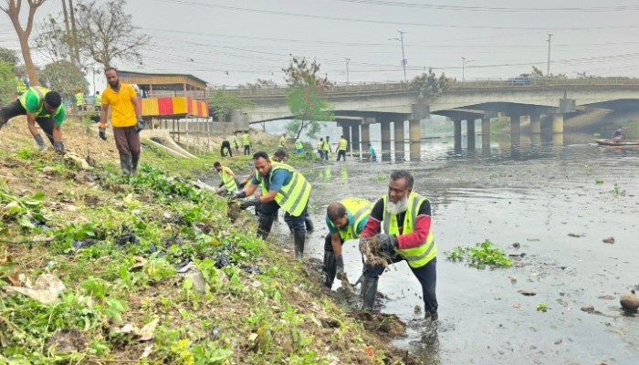 ​বিএনপির উদ্যোগে বদলে যাচ্ছে উত্তরার দীর্ঘদিনের অবহেলিত মরা খালের চিত্র