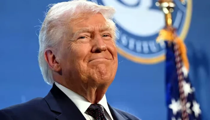 ইরানের নৌবাহিনী শেষ, সবই সমুদ্রের তলায় পড়ে আছে: ট্রাম্প