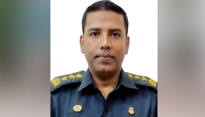 ৪ লাখ টাকা ঘুষ নিয়েও প্রতারণা করেছেন জেলার দেলোয়ার