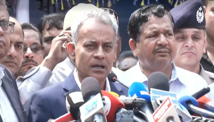 ঈদ যাত্রায় দু-একটি পরিবহন নির্ধারিত ভাড়ার চেয়েও কম নিচ্ছে