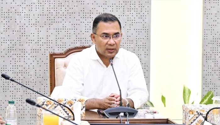 ​সচিবালয়ে কর্মব্যস্ত সময় পার করছেন প্রধানমন্ত্রী