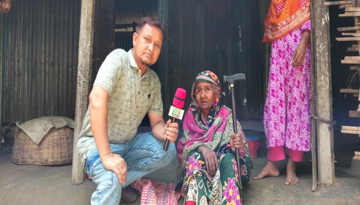 ​গড়েয়ায় শিলাবৃষ্টিতে বিধ্বস্ত ঘর, মেলেনি সরকারি সহায়তা: খোলা আকাশের নিচে ৮৫ বছরের আম্বিয়া
