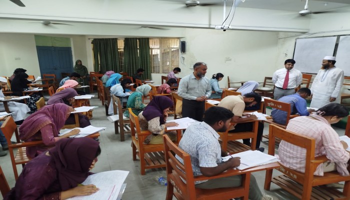 পবিপ্রবিতে সুষ্ঠু ও শান্তিপূর্ণ পরিবেশে ভর্তি পরীক্ষা অনুষ্ঠিত।।