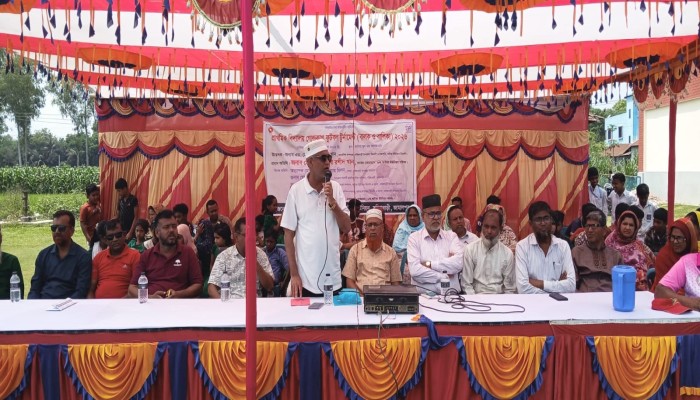 সরিষাবাড়ীতে প্রাথমিক বিদ্যালয় গোল্ডকাপ ফুটবল টুর্নামেন্টের উদ্বোধন