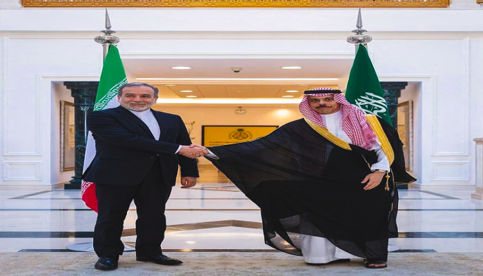 উপসাগরীয় উত্তেজনার মধ্যে সৌদি–ইরান পররাষ্ট্রমন্ত্রীর ফোনালাপ ।