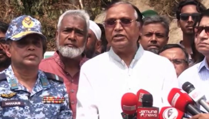 ​ফুটপাতে ব্যবসা করতে লাইসেন্স নিতে হবে