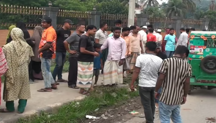 স্ত্রীকে কারখানা থেকে আনতে রাতে বের হন স্বামী, সকালে ঝোপে মিলল লাশ