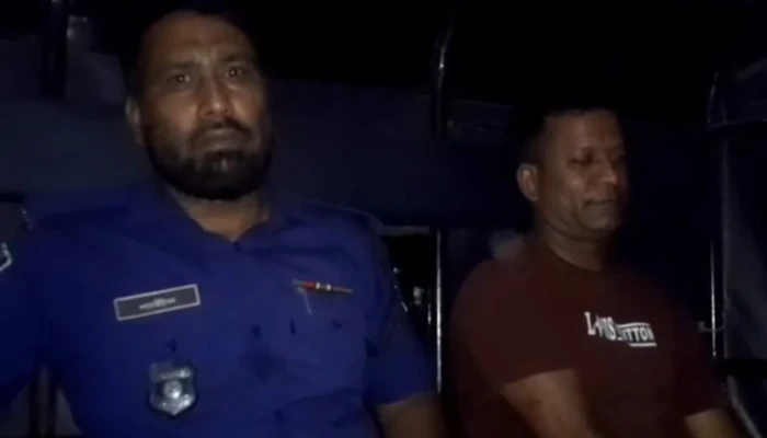 ​ইউপি সদস্যের অবৈধ মজুত, বাড়িতে মিলল হাজার লিটার ডিজেল