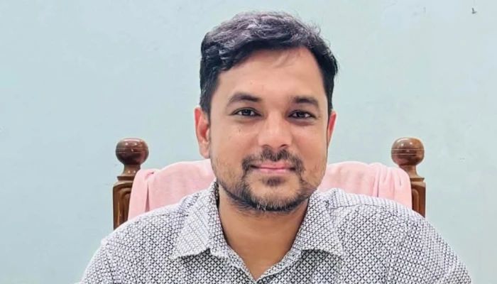 সাব রেজিস্টার সাভারে বদলি হয়েই ১ বছরে ২০ কোটি টাকার উপরে ইনকাম।