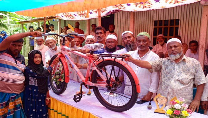 সরিষাবাড়ীতে মাদরাসায় বৃত্তিপ্রাপ্ত শিক্ষার্থীদের পুরস্কার বিতরণ ও হেফজ বিভাগের উদ্বোধন