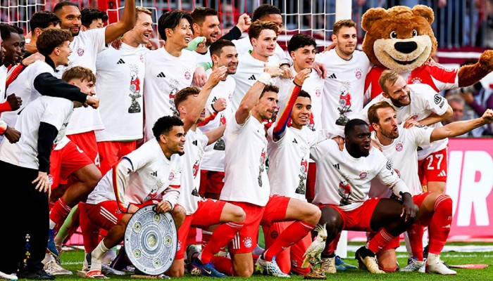 ​চার ম্যাচ আগেই বায়ার্ন মিউনিখের শিরোপা-উৎসব