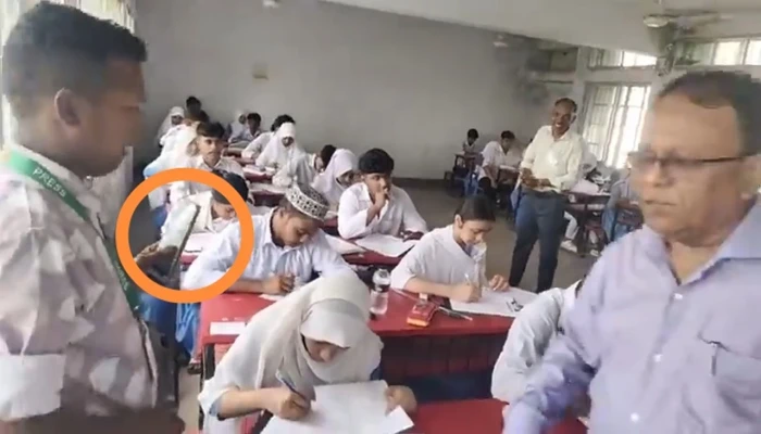 ​নিয়ম ভেঙে পরীক্ষাকেন্দ্রে ফেসবুক লাইভে এমপি