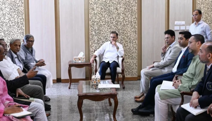 প্রধানমন্ত্রীর সঙ্গে অধ্যাপক আবদুল্লাহ আবু সায়ীদের বৈঠক