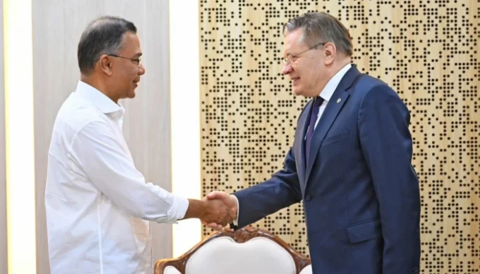 প্রধানমন্ত্রীর সঙ্গে রাশিয়ান পরমাণু শক্তির ডিজির সৌজন্য সাক্ষাৎ