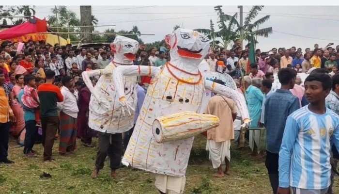ঠাকুরগাঁওয়ে চড়ক মেলায় বাঁশ-কাগজের শিল্পে প্রাণ ফিরল গ্রামীণ ঐতিহ্যে