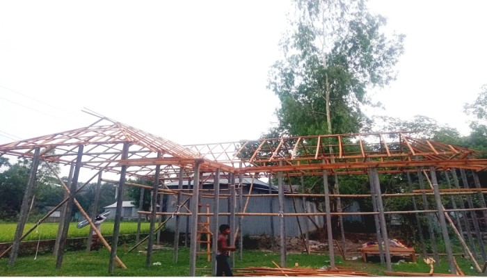 টাঙ্গাইলের ধনবাড়ীতে সাংবাদিকের বসতবাড়ি নির্মাণে বাধা,১০ লাখ টাকা চাঁদা দাবি:মালামাল লুট