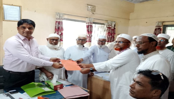 টাঙ্গাইলের ধনবাড়ী  ব্যবসায়ী সমবায় সমিতি নির্বাচনের সভাপতি পদে মনোনয়ন পত্র গ্রহণ করলেন আবুবকর সিদ্দিক লেবু ( ওয়াল্টন লেবু)