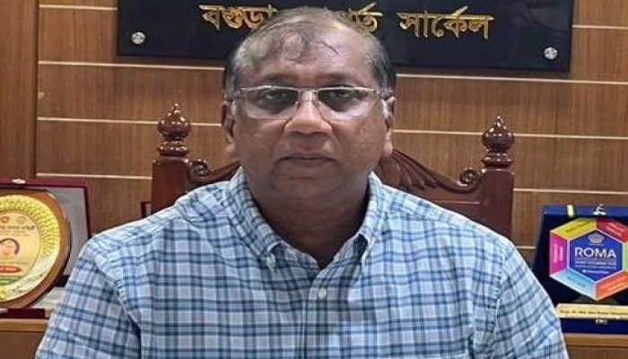 গেটে ঢুকতে বাধা, প্রধান প্রকৌশলীর অনুমতি ছাড়া প্রবেশ নিষেধ: নিজস্ব নিয়মে গণপূর্তে ‘দুর্গতন্ত্র’, আলোচনায় আবু নাসের চৌধুরী