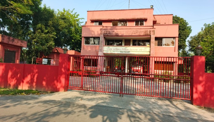 ১৮ বছর ধরে ফায়ার সার্ভিসের দখলে জমি,ক্ষতিপূরণ না পেয়ে দিশেহারা নূরনাহার বেগম